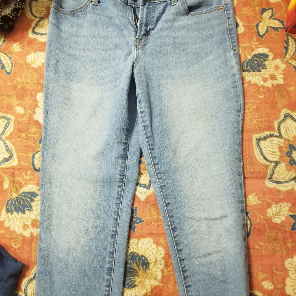 Old Navy Skinny jeans